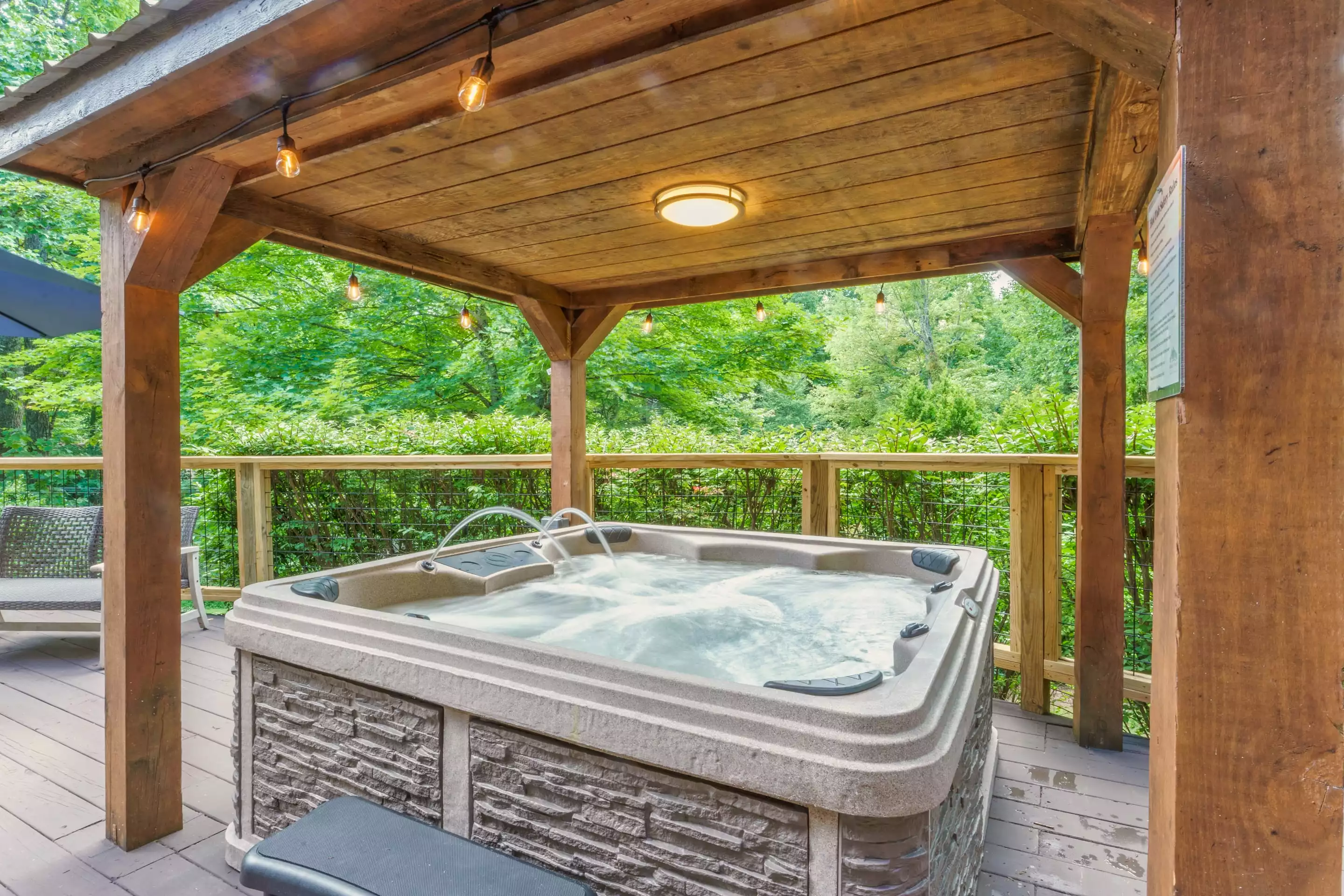 hot tub at Smoky Mountain cabin
