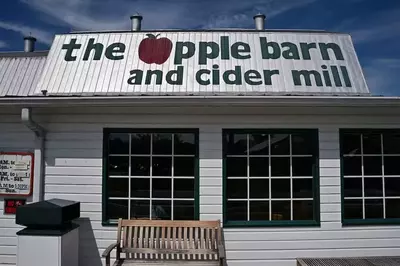 the apple barn and cider mill