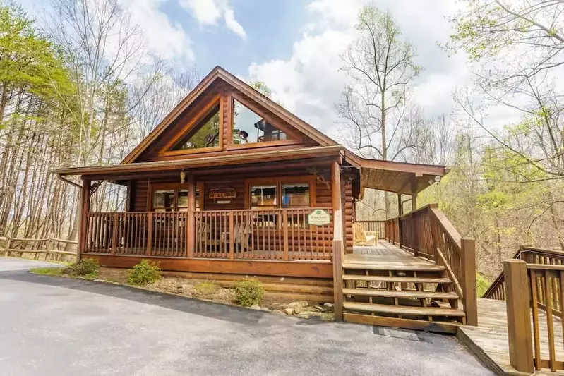 Big Bear Woods cabin in the Smoky Mountains