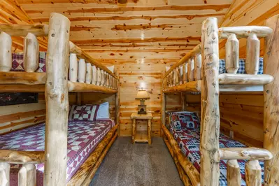 bunk beds at a smoky mountain cabin