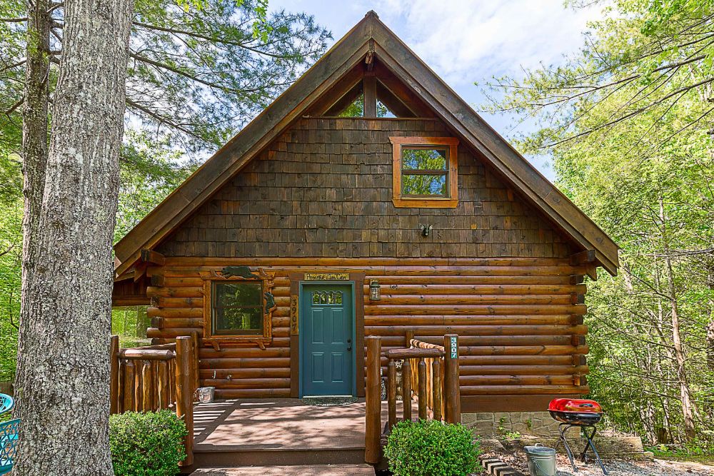 Pigeon Forge Cabin - Nestled Inn - Featured