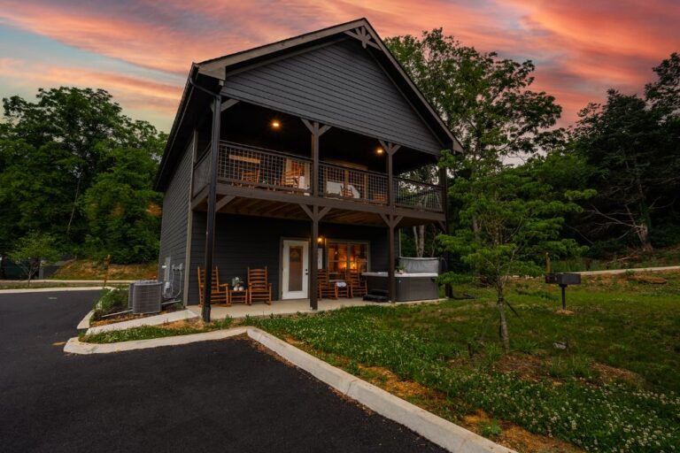 Pigeon Forge Cabin - Into the Mystic - Featured